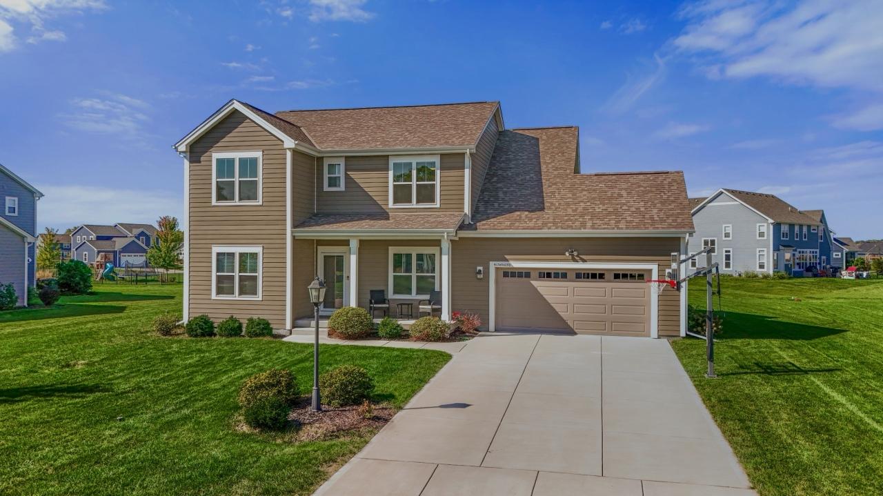 W136N6291 Hummingbird Way, Menomonee Falls, WI 53051