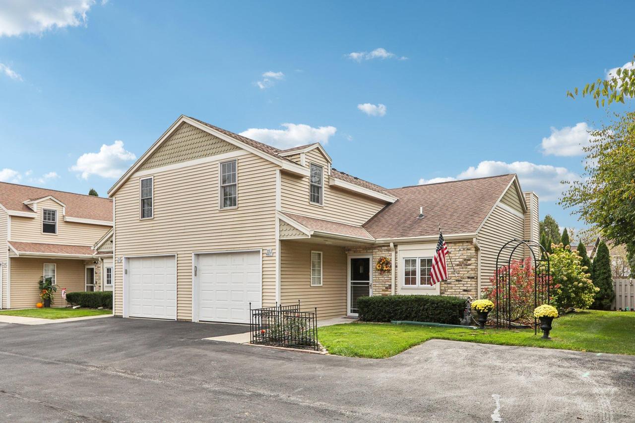 W68N921 Washington Ave, Cedarburg, WI 53012