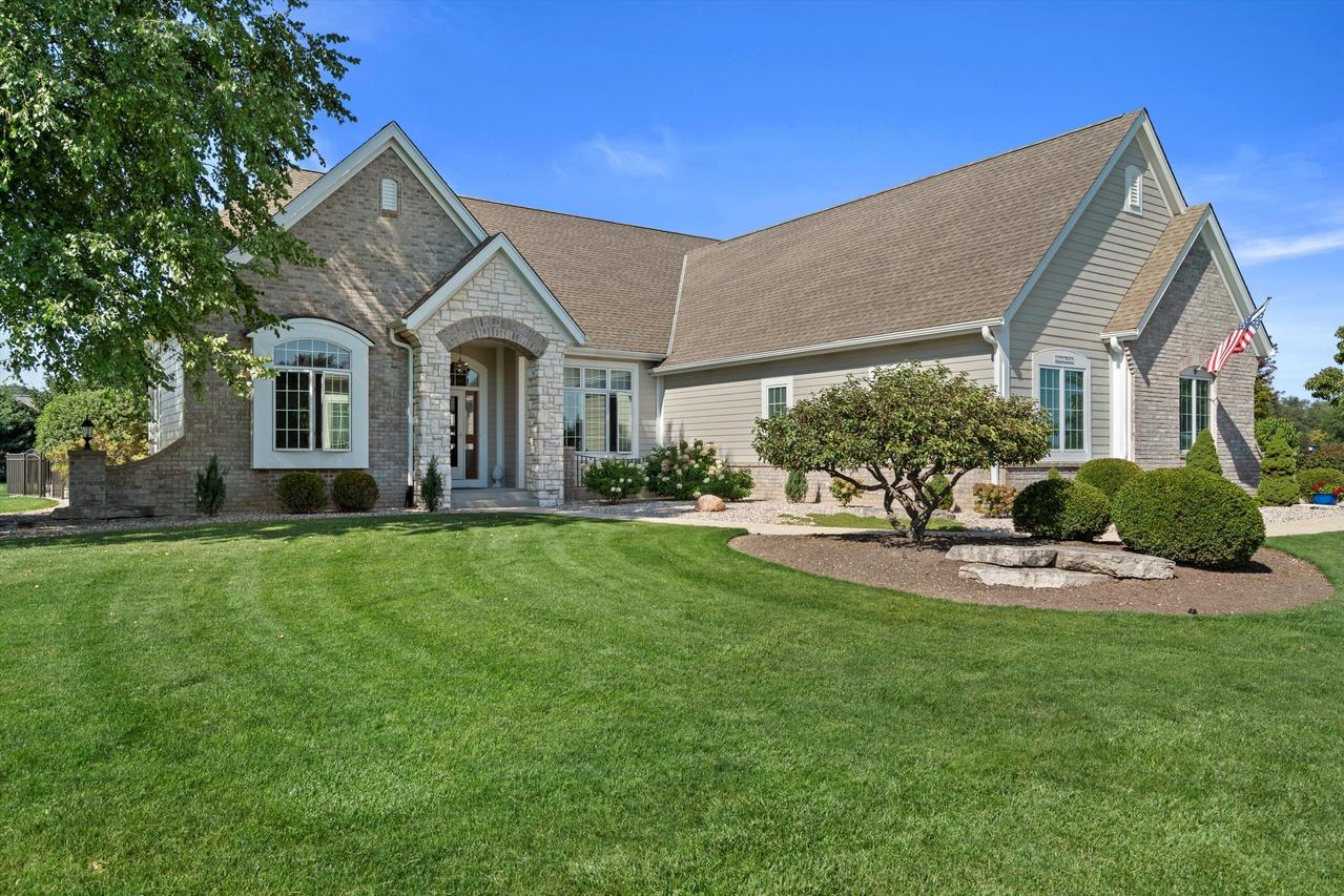 W275N8489 N Twin Pine Cir, Lisbon, WI 53029