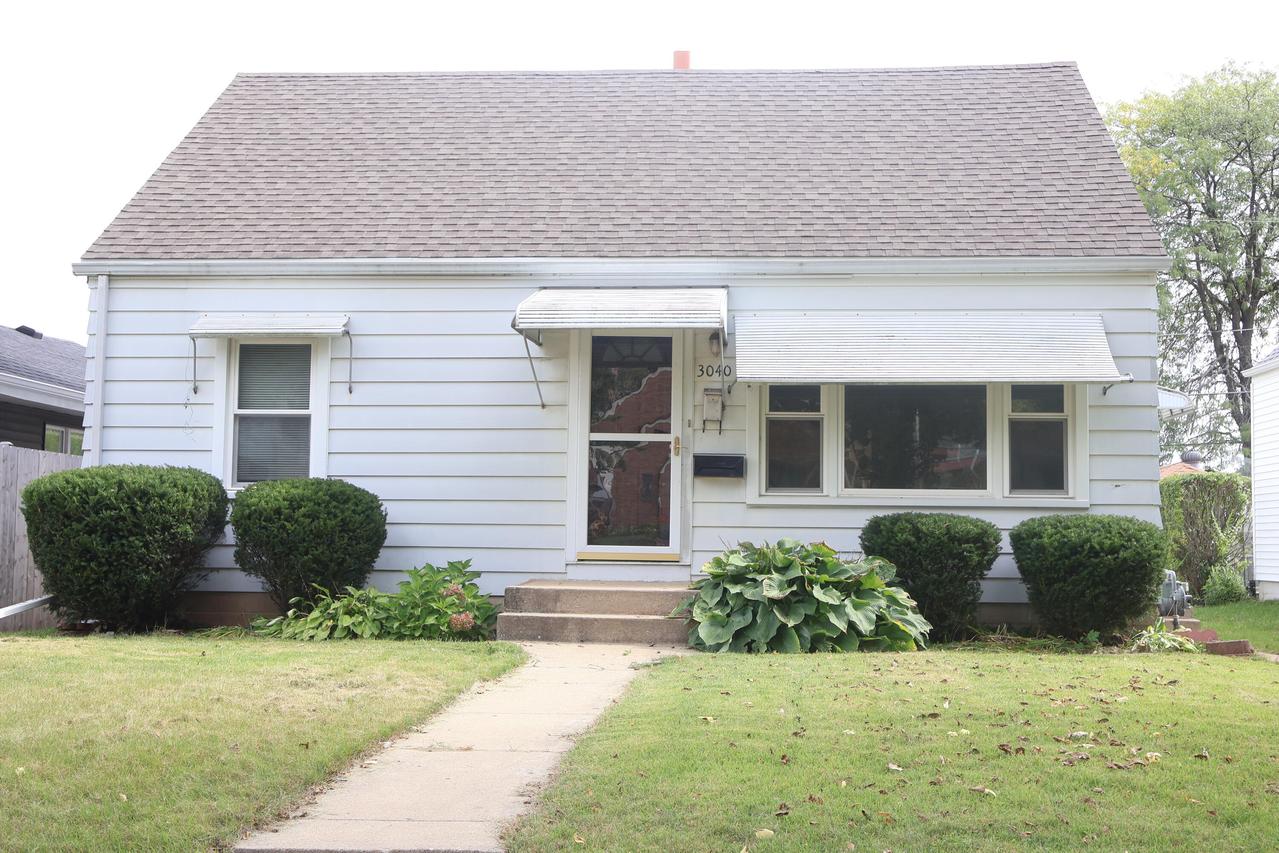3040 S 36th St, Milwaukee, WI 53215