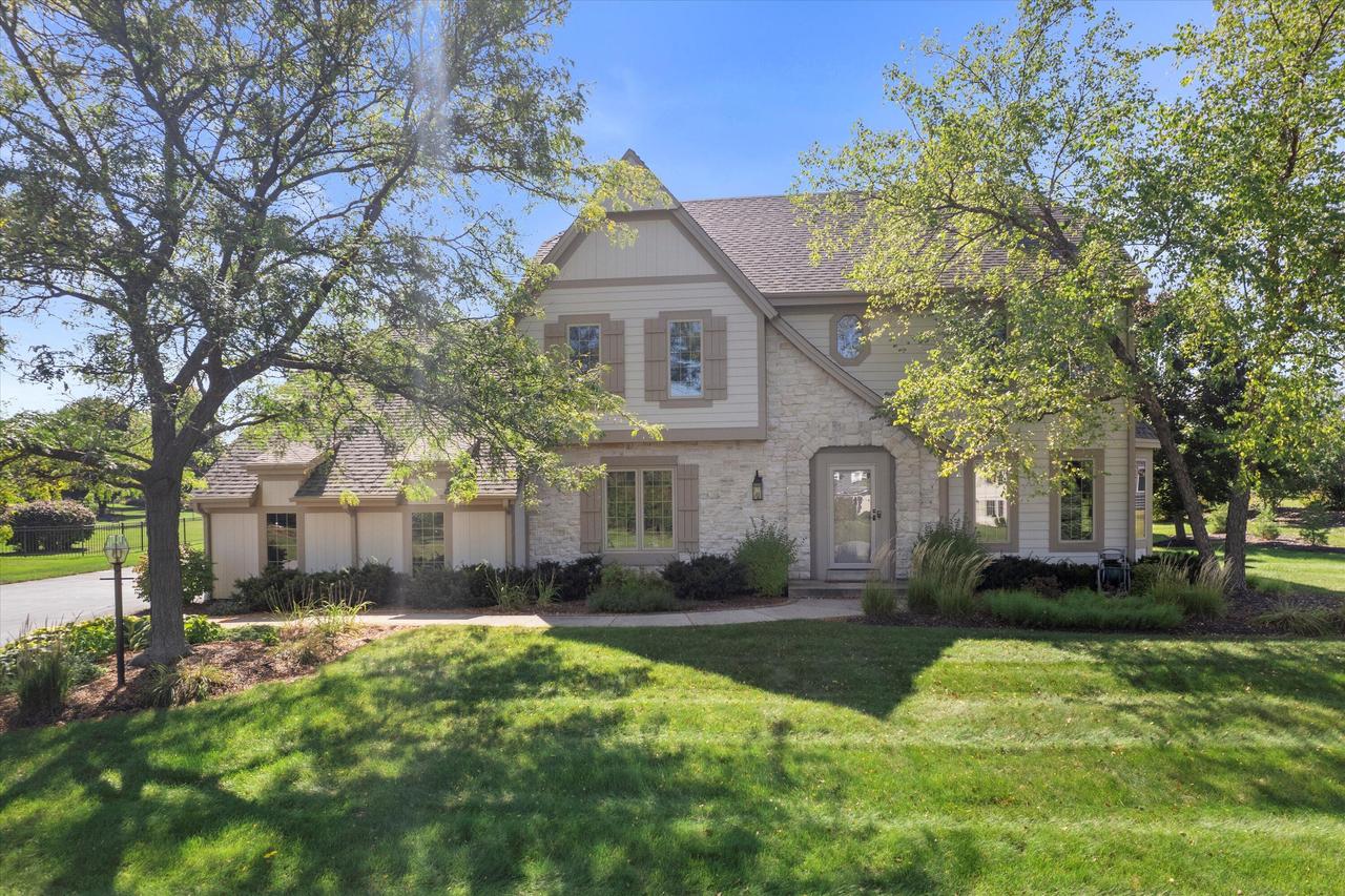 N49W28215 Maryanns Way, Merton, WI 53072