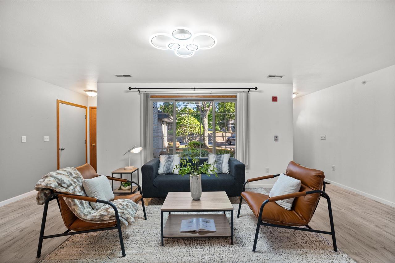 9390 W Loomis Rd #3, Franklin, WI 53132