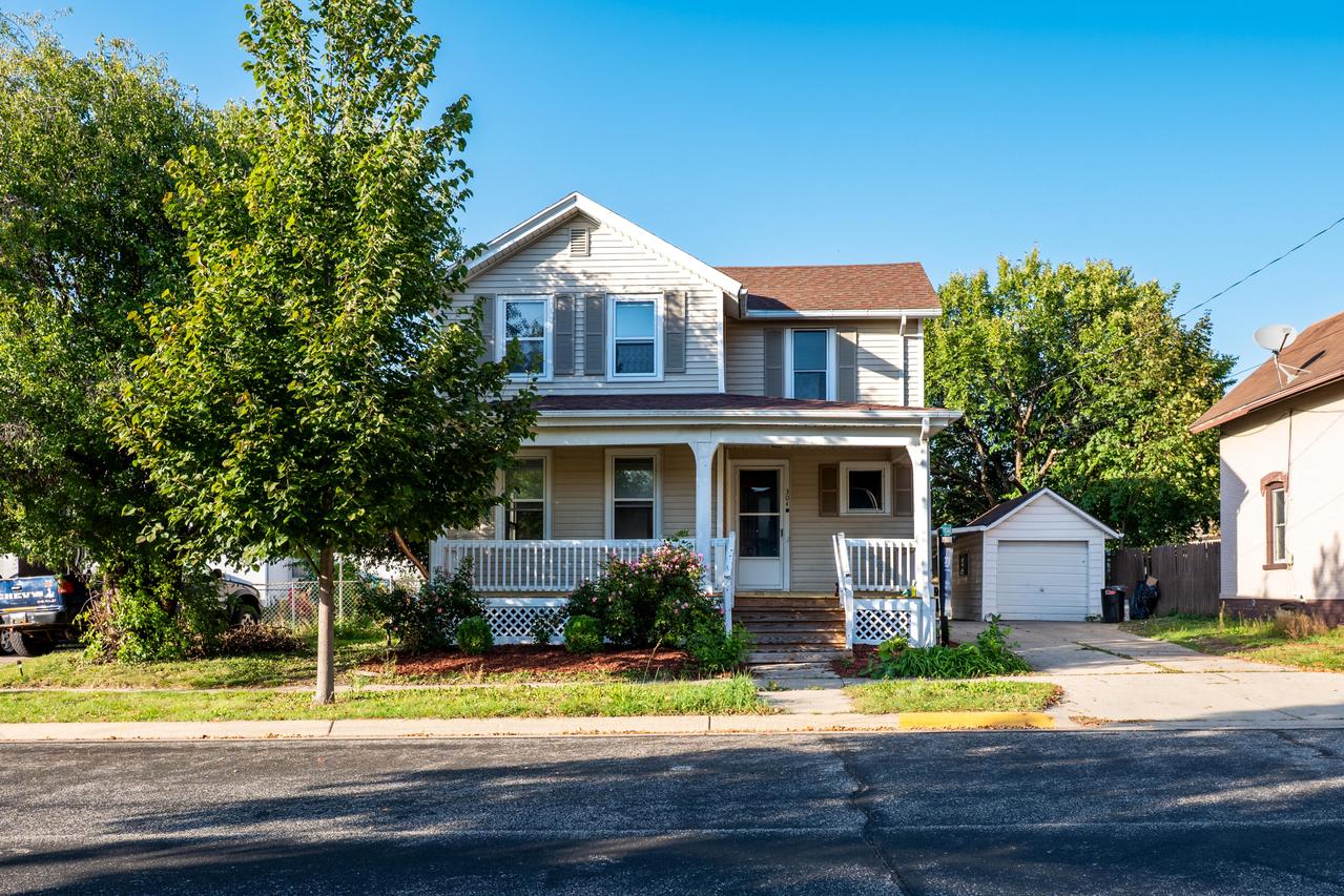 304 Cole St, Watertown, WI 53094
