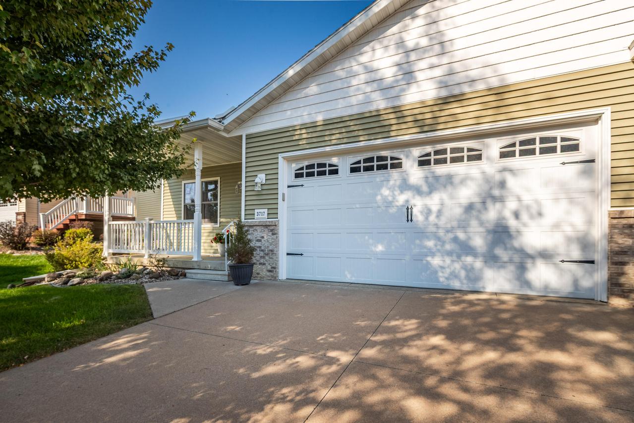 3717 E Emerald Dr, Onalaska, WI 54650