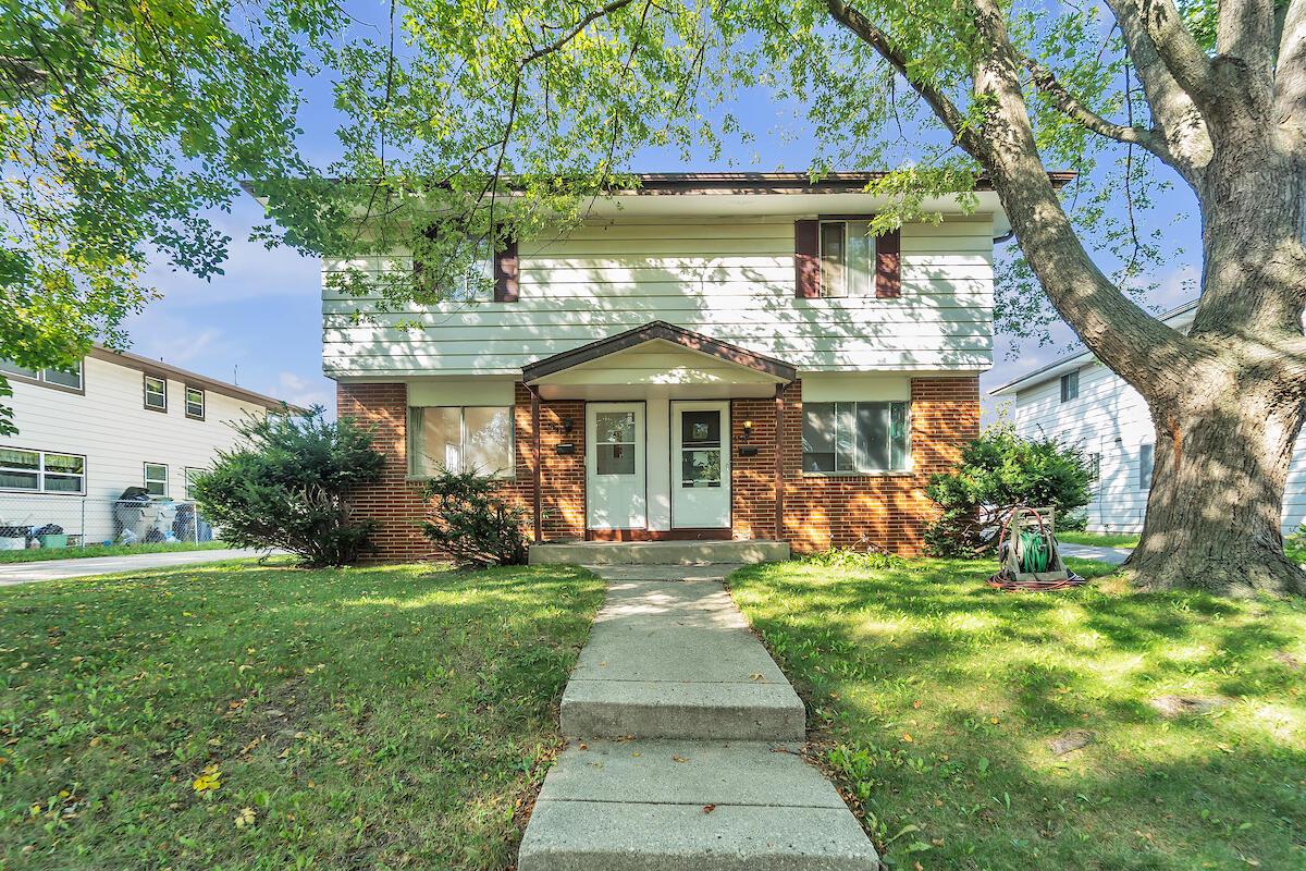 6541 N 73rd St, Milwaukee, WI 53223