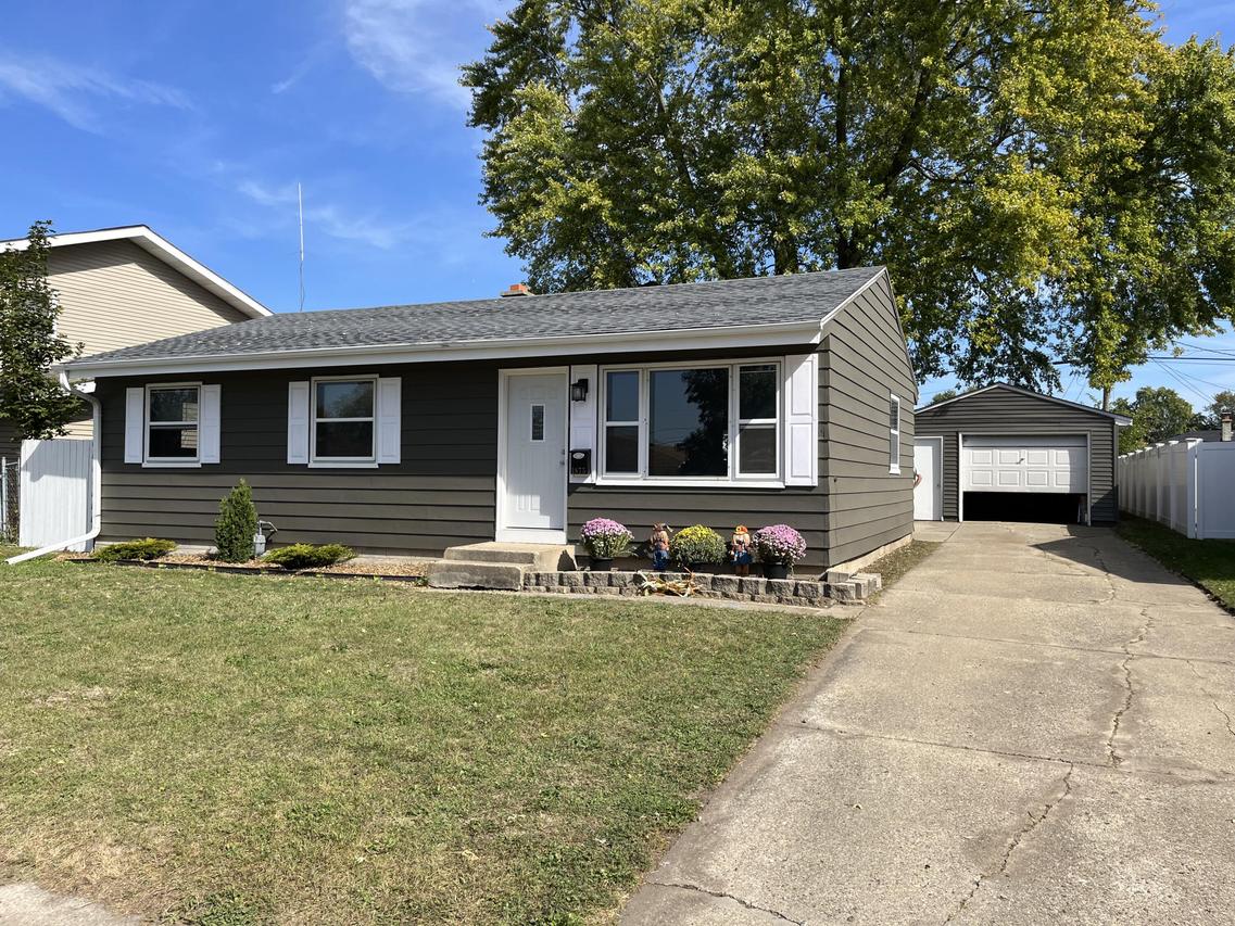 1875 18th Ave, Kenosha, WI 53140
