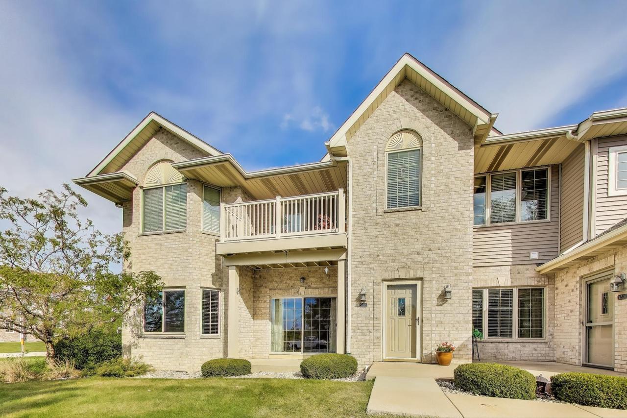 7136 Parkside Ln #122, Mount Pleasant, WI 53406