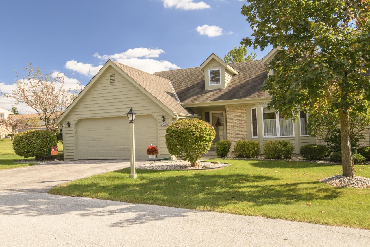 N97W17905 Mulberry Ct #D-34, Germantown, WI 53022