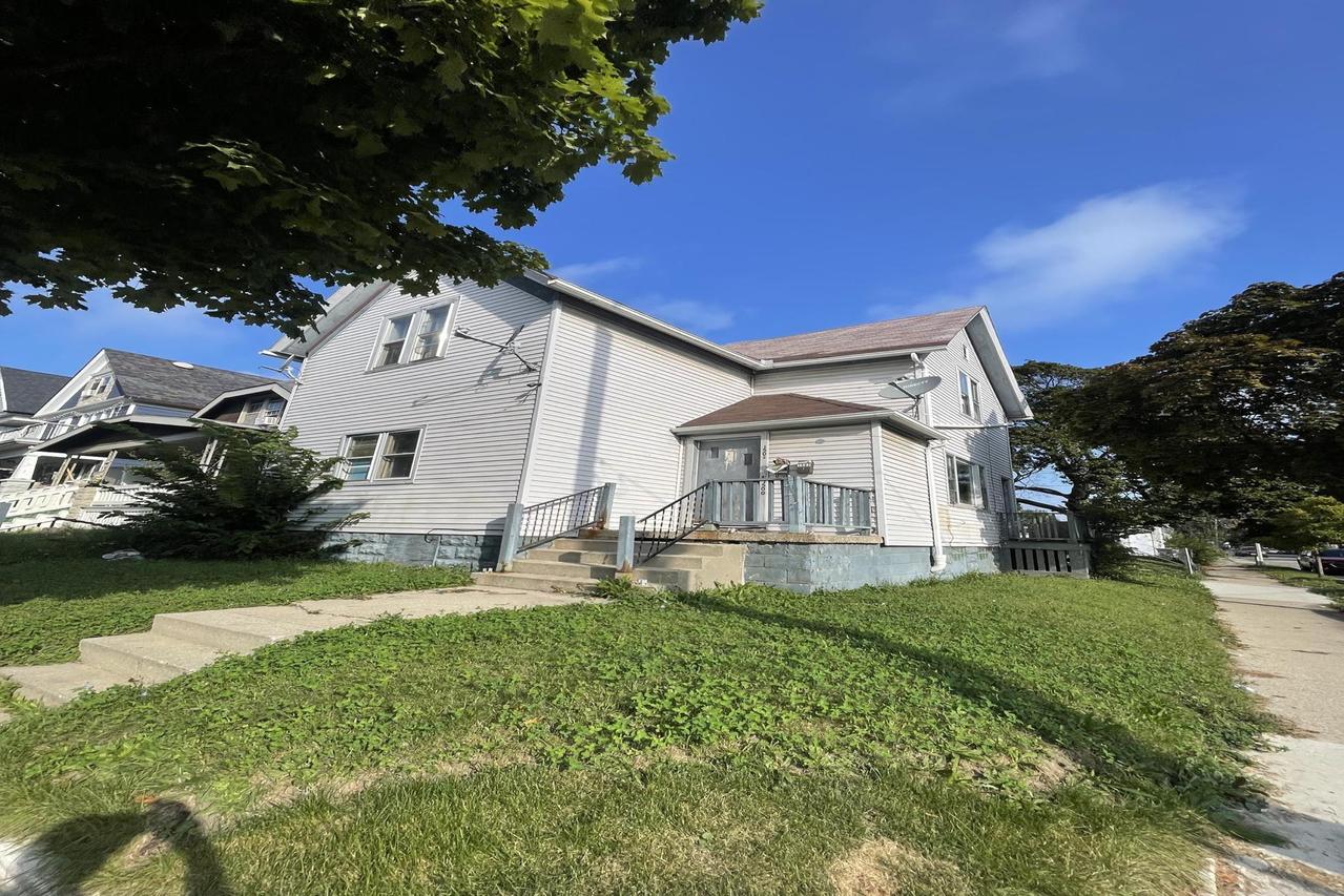 1500 W Orchard St, Milwaukee, WI 53204