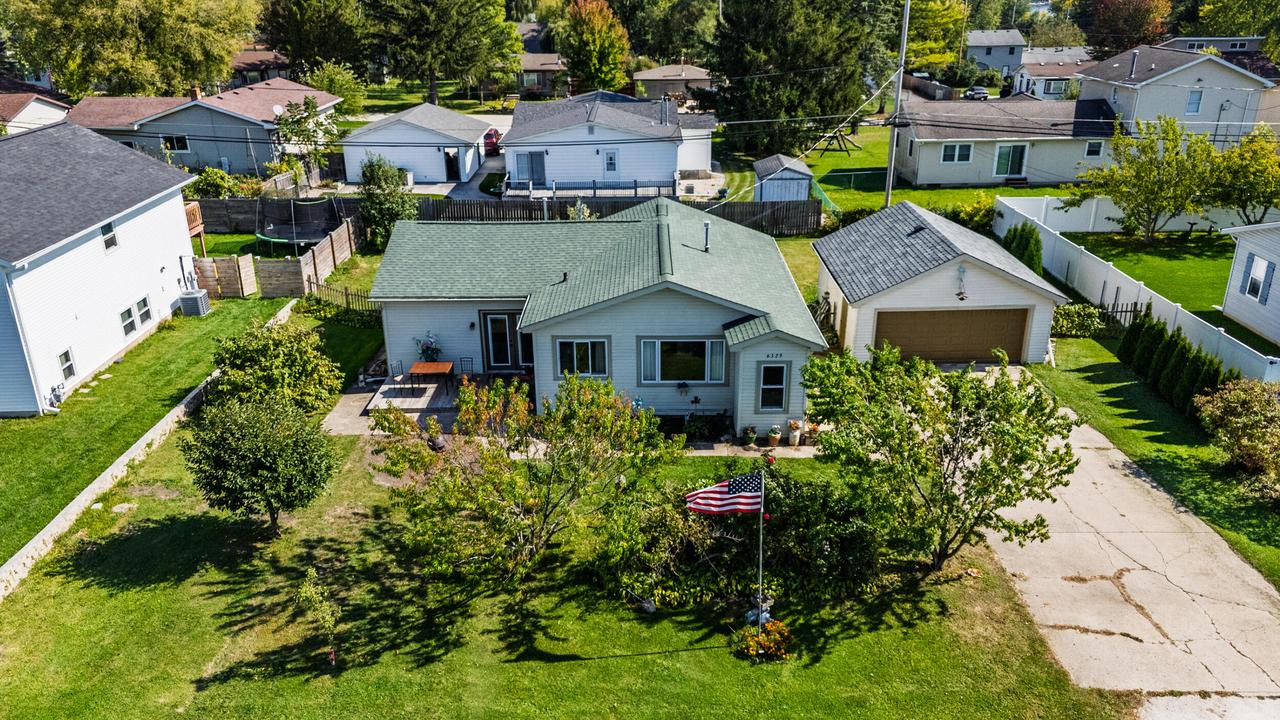 6329 247th Ave, Paddock Lake, WI 53168