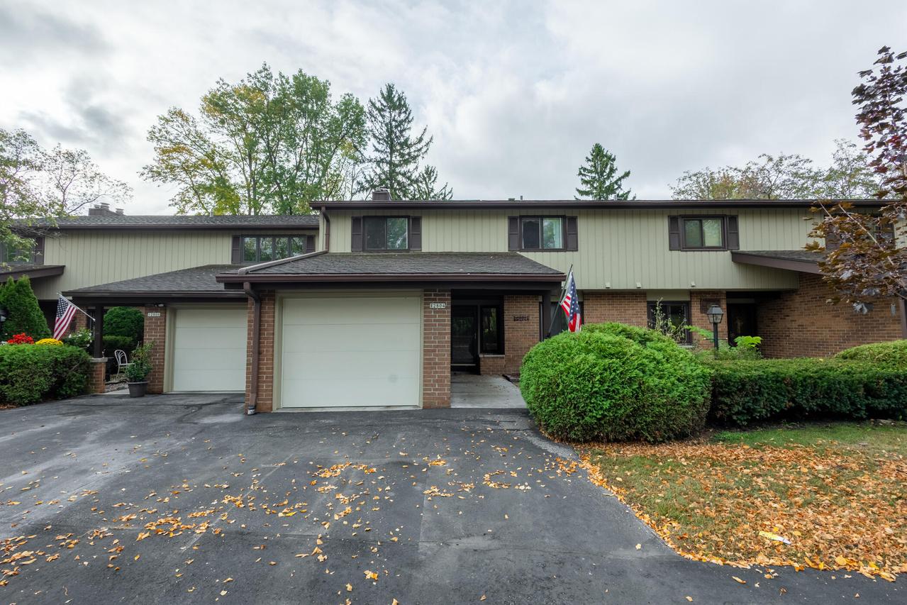 12804 N Colony Dr, Mequon, WI 53097