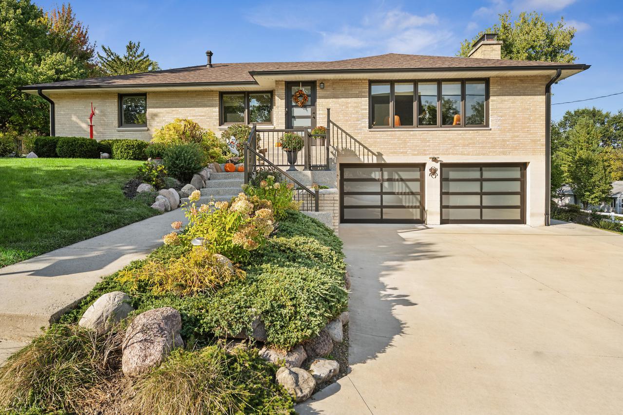 1415 Linda Ln, Lake Geneva, WI 53147