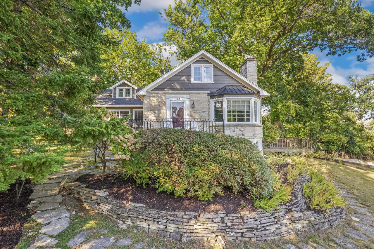 24 Upper Loch Vista, Williams Bay, WI 53191