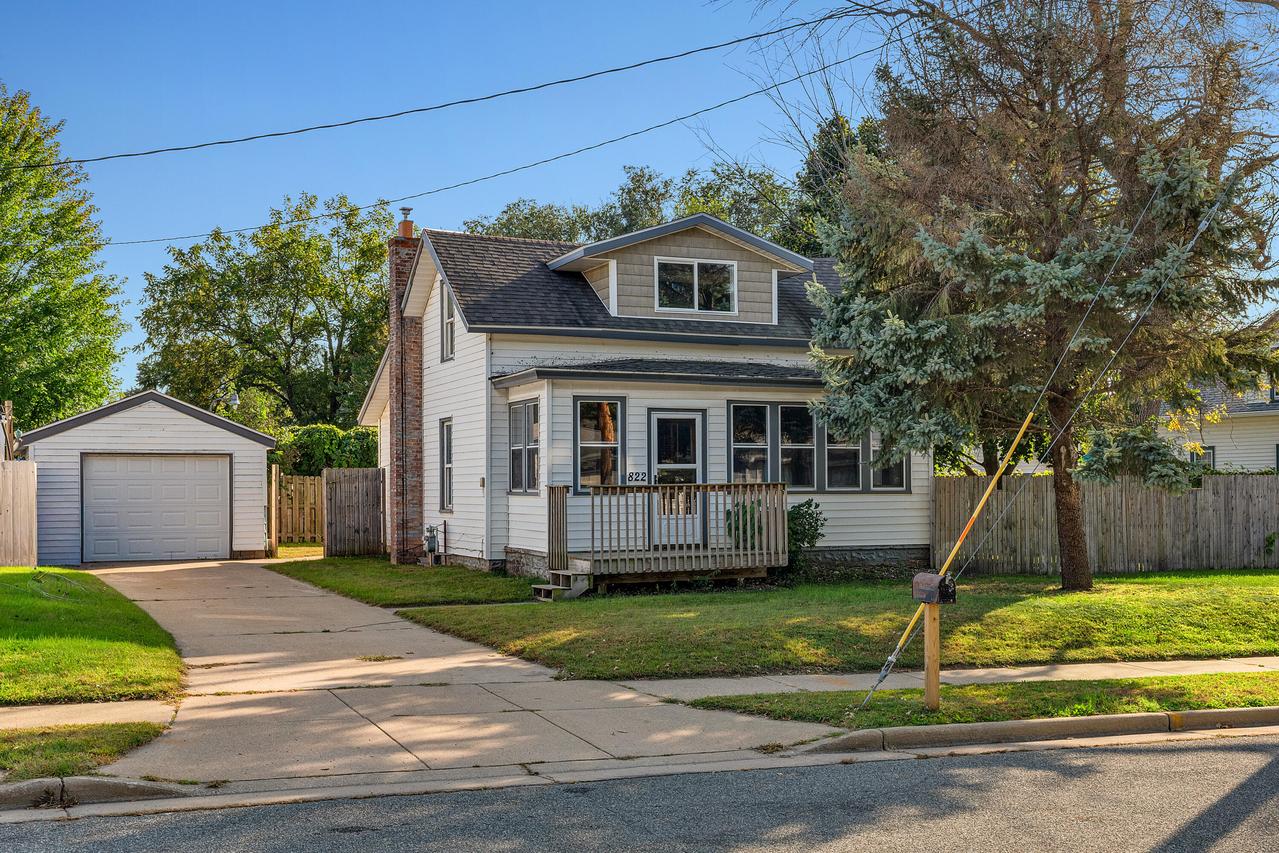 822 Monroe St, Onalaska, WI 54650