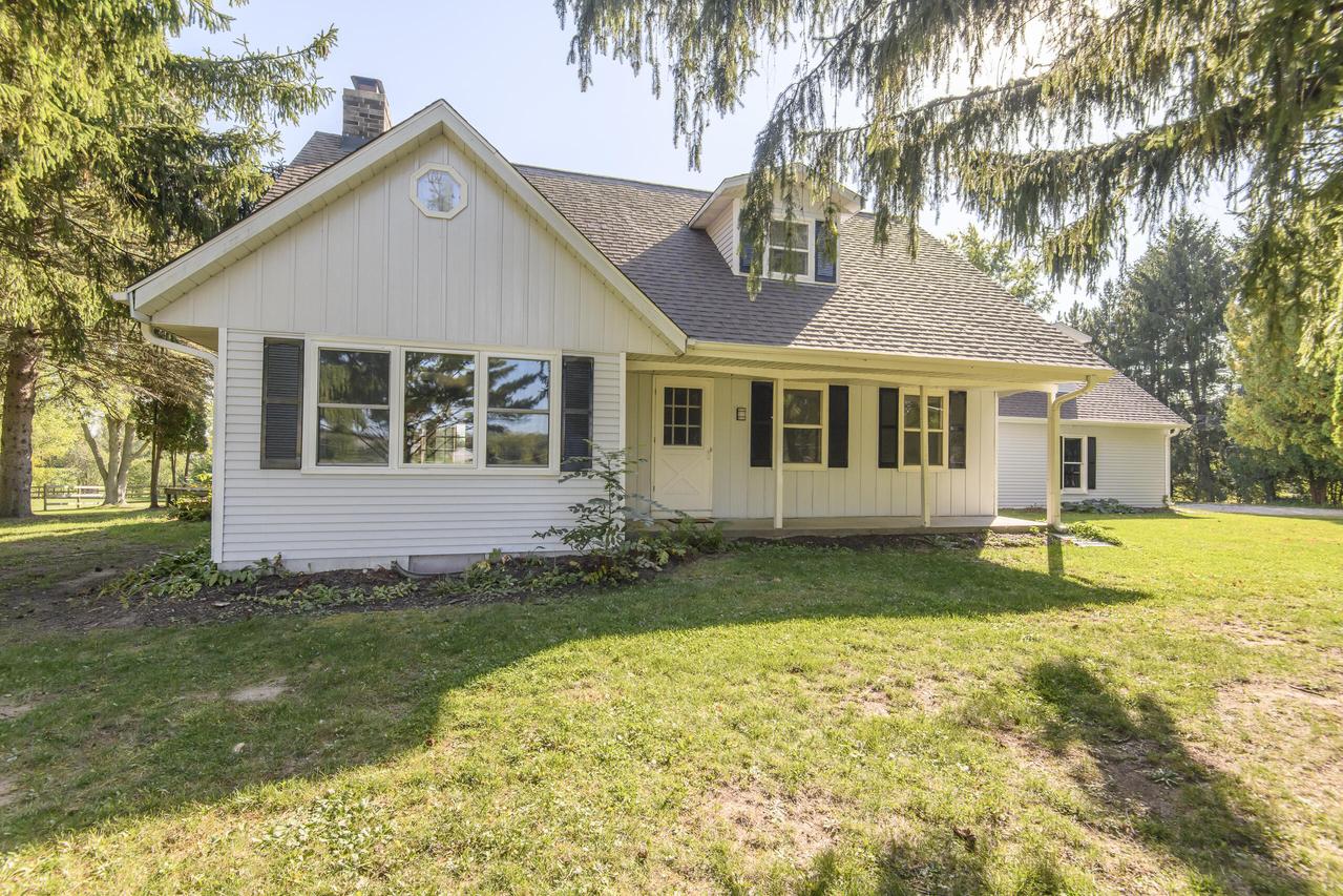N79W33915 Petersen Rd, Merton, WI 53066