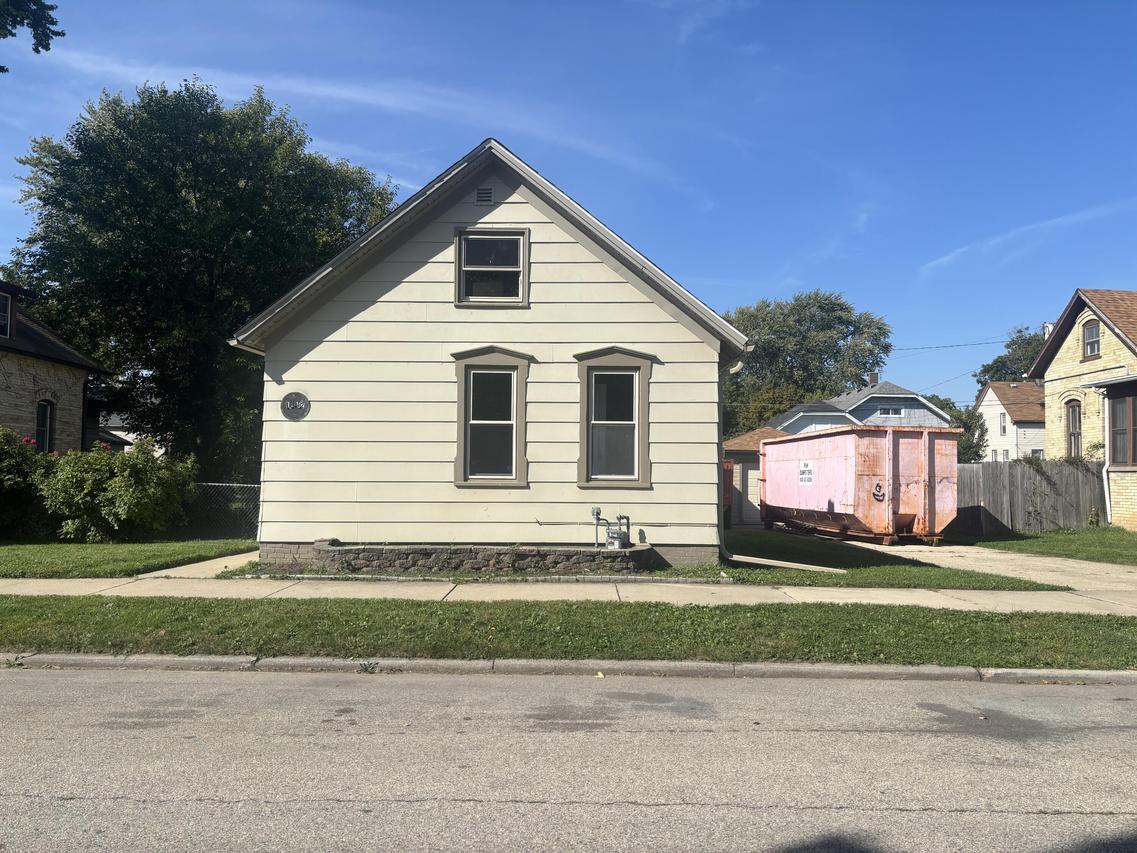 1812 Green St, Racine, WI 53402