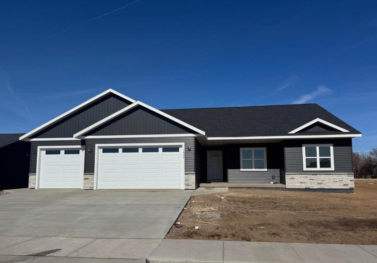 1161 American Dr, Holmen, WI 54636