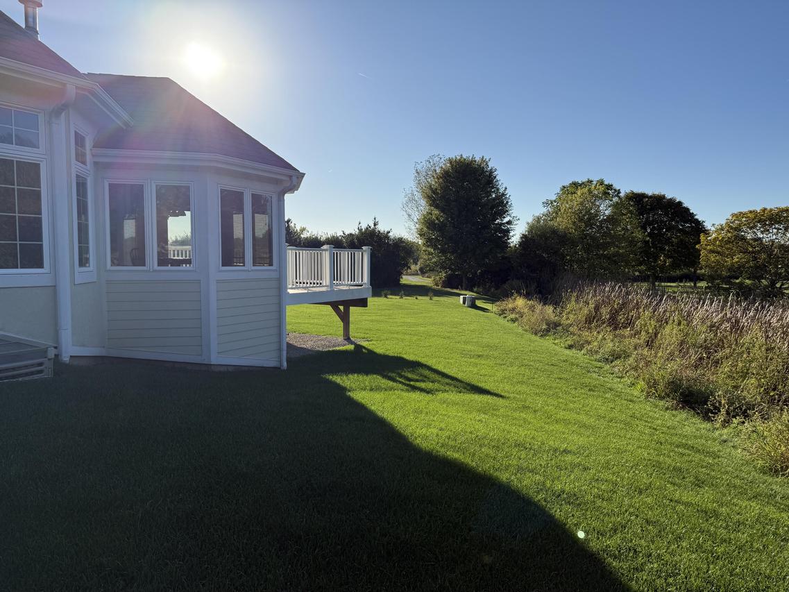 3935 S Fohr Dr, New Berlin, WI 53151