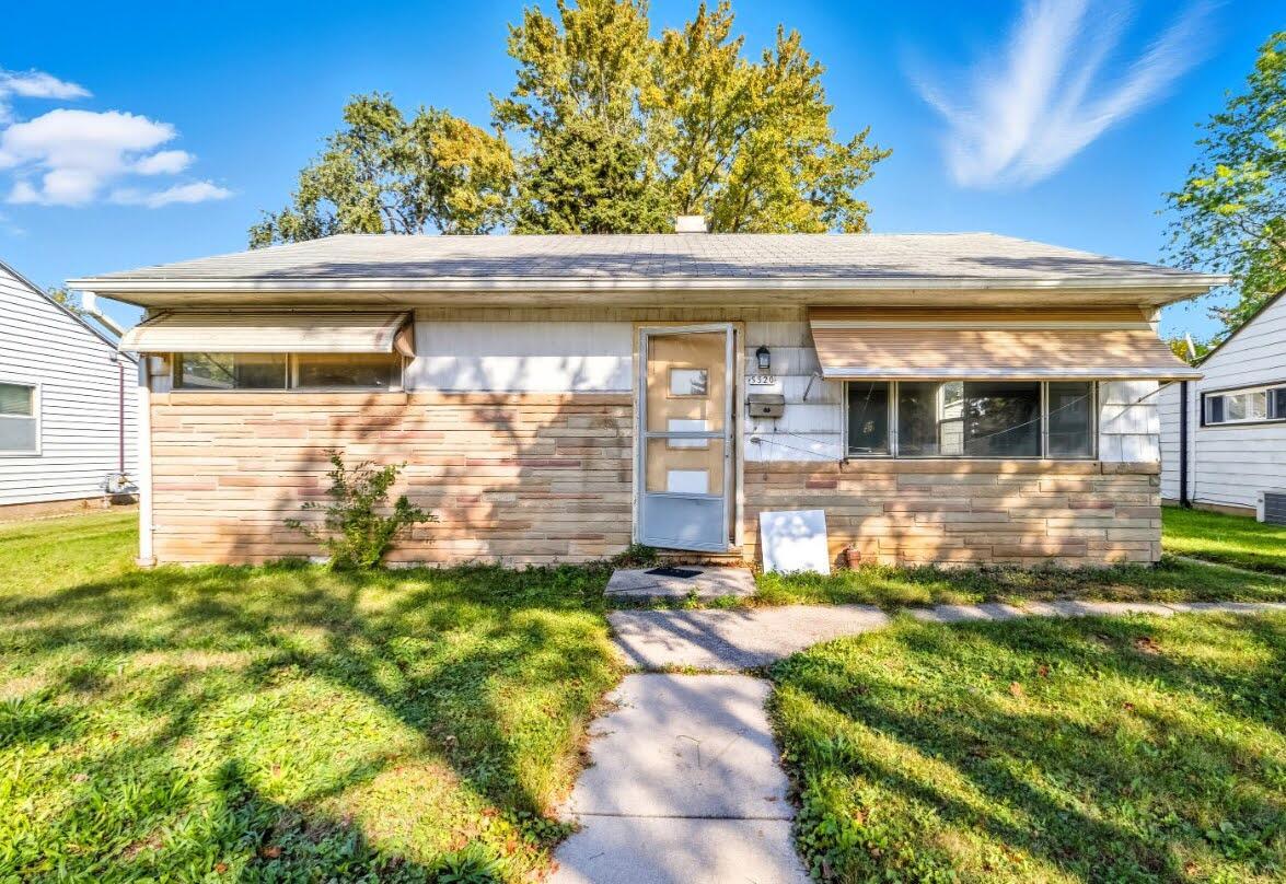 5320 N 69th St, Milwaukee, WI 53218