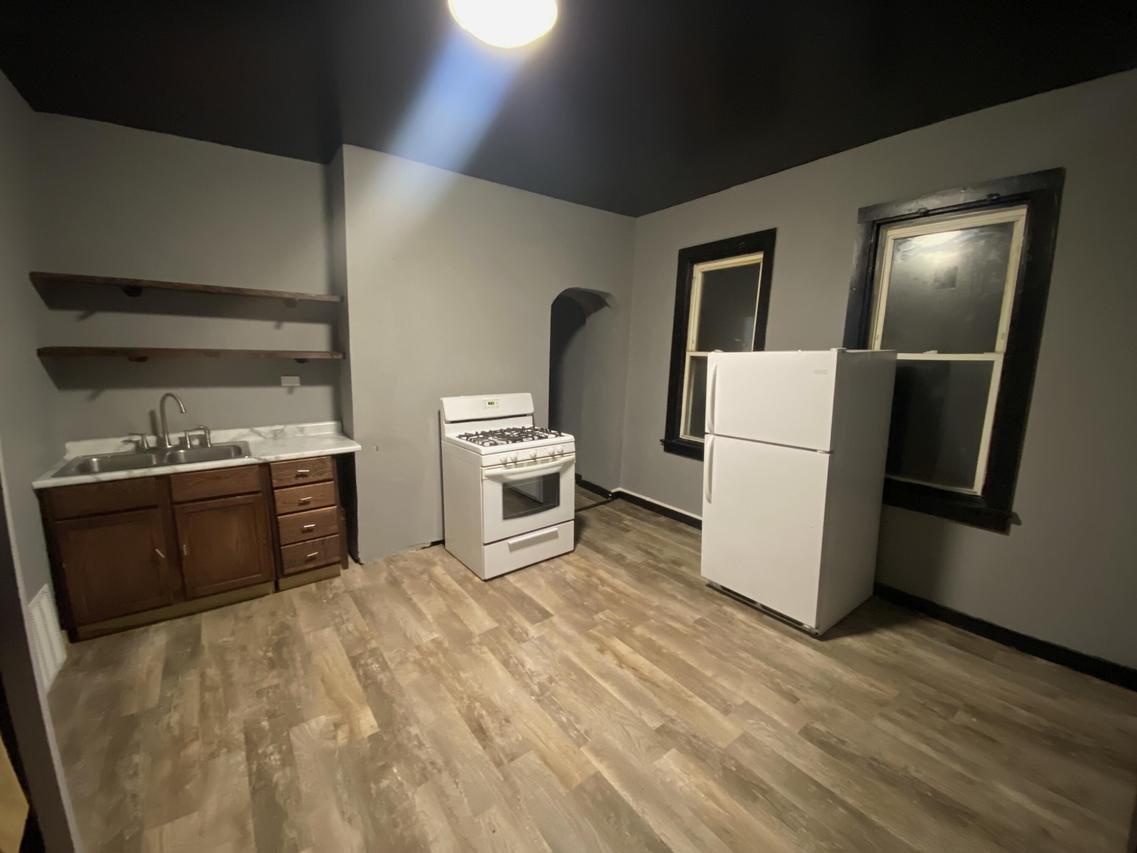 3127 W Garfield Ave #3129, Milwaukee, WI 53208
