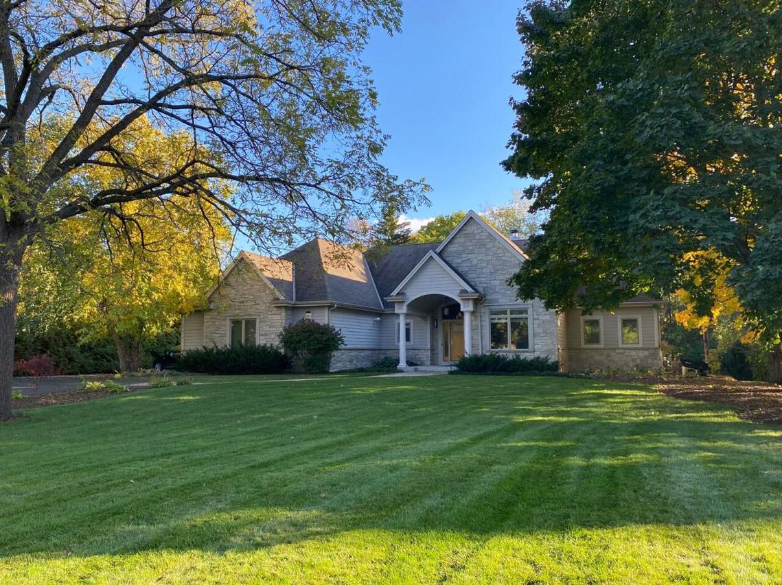 15875 Heather Hill, Brookfield, WI 53005