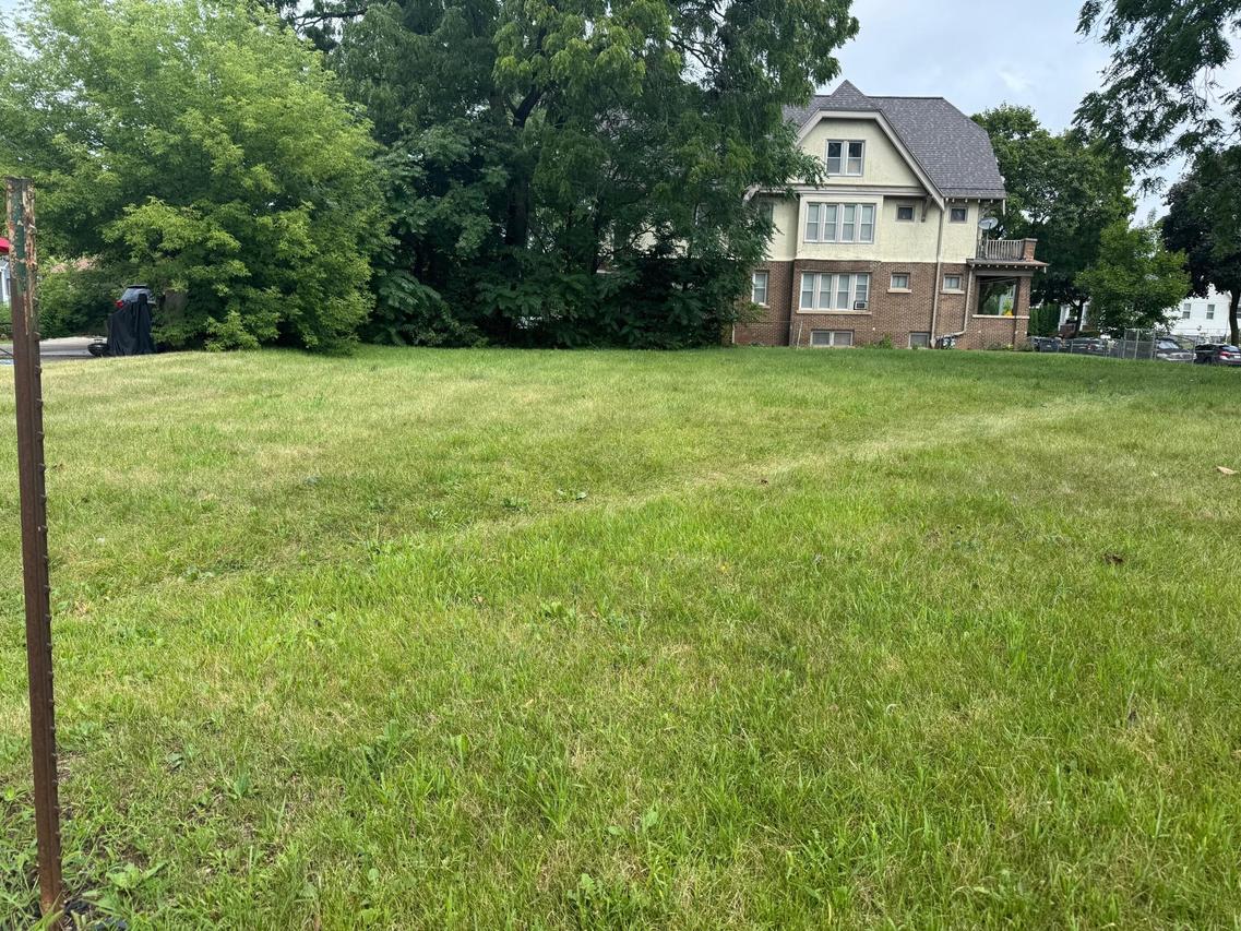 1510 W Wright St, Milwaukee, WI 53206