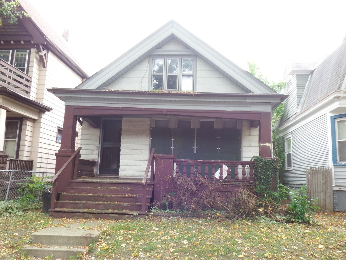 2424 N 44th St, Milwaukee, WI 53210