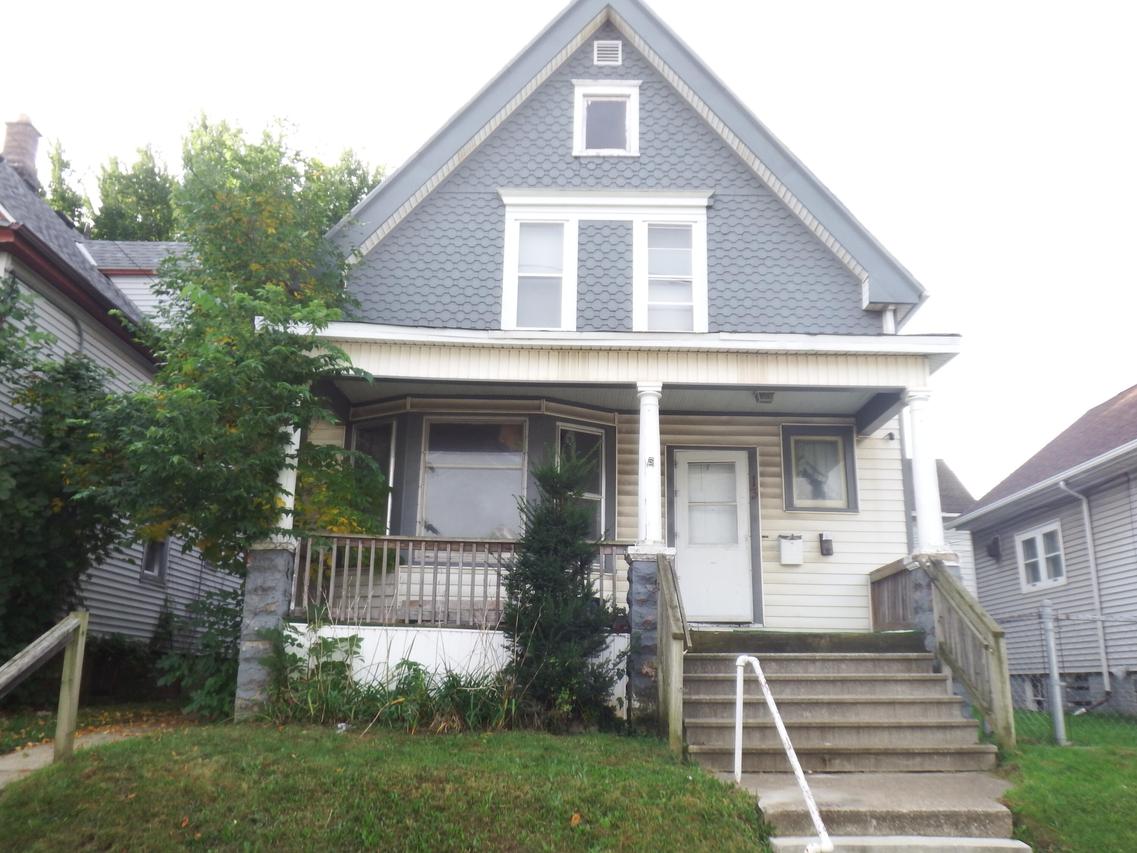 2413 W Orchard St, Milwaukee, WI 53204