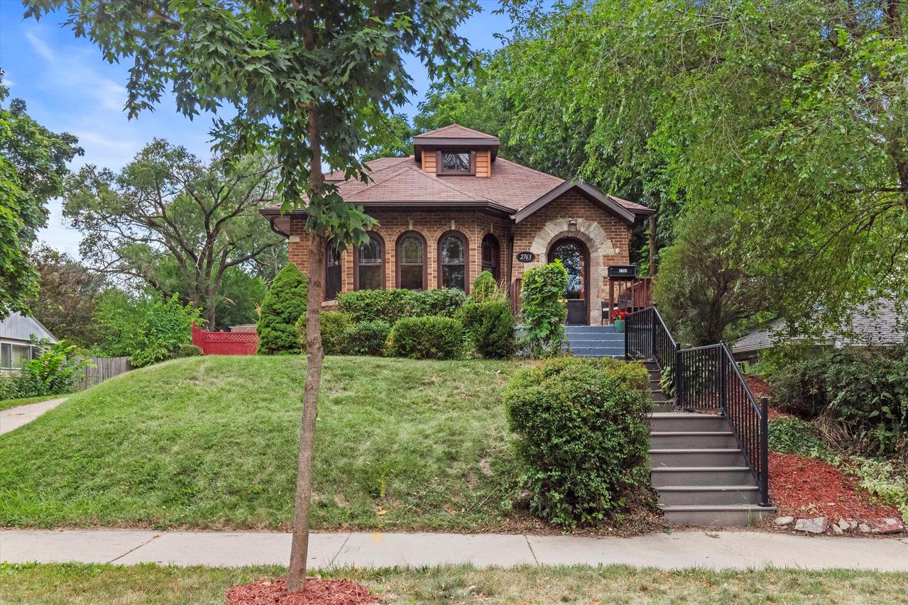2763 S 50th St, Milwaukee, WI 53219