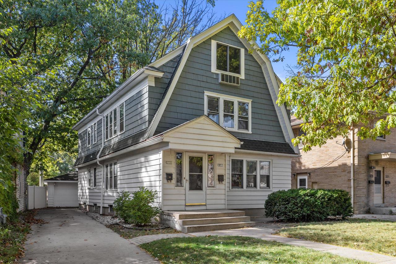 3731 N Morris Blvd #3733, Shorewood, WI 53211