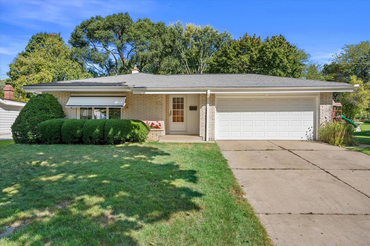 8840 W Cheyenne St, Milwaukee, WI 53224