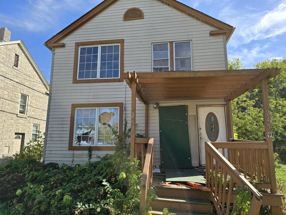 2457 W Congress St #2459, Milwaukee, WI 53209
