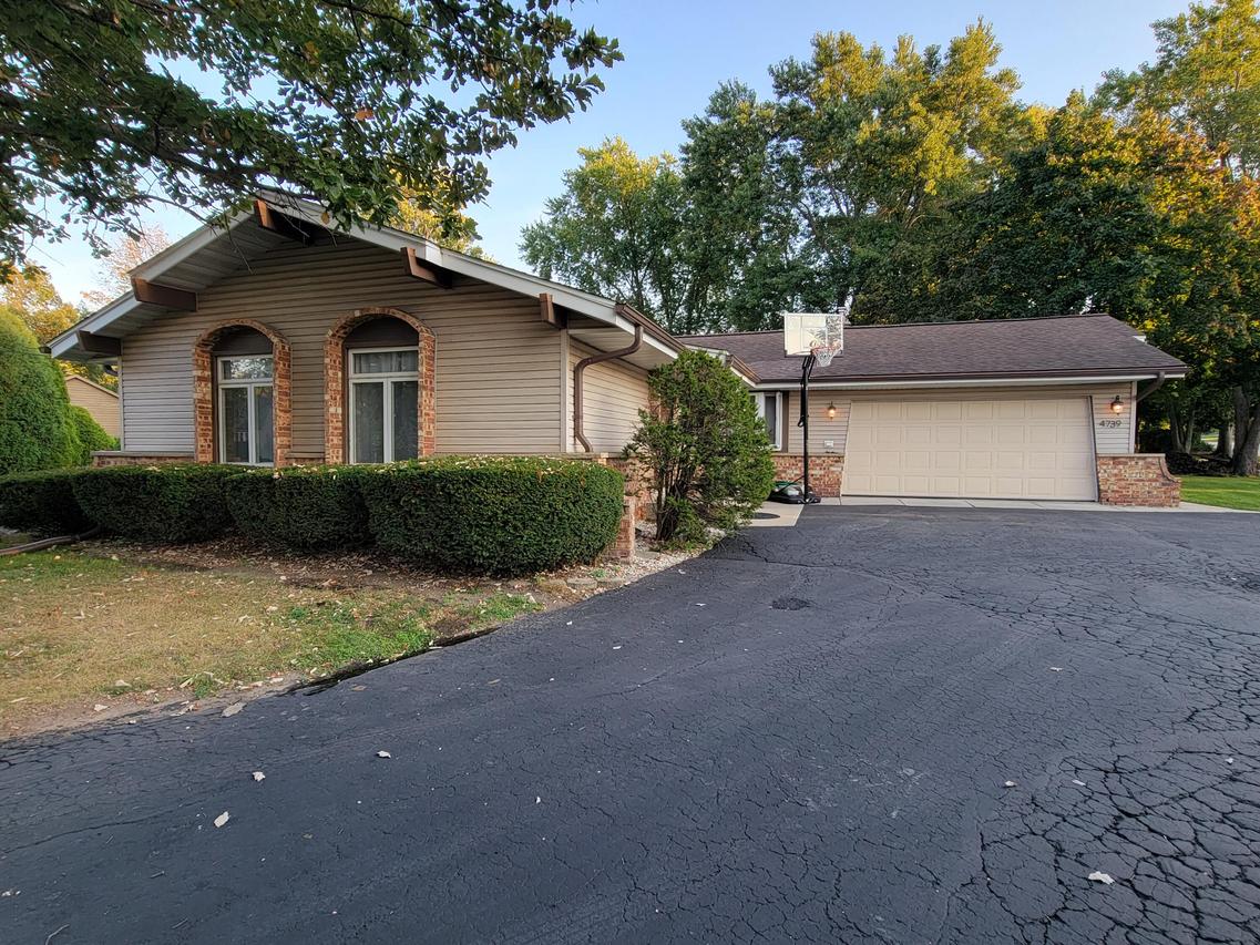 4739 W Edgerton Ave., Greenfield, WI 53220