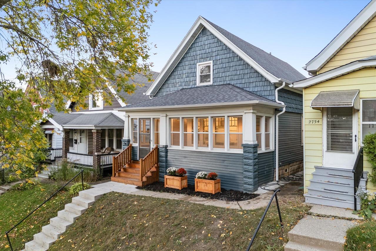 2730 S Lenox St, Milwaukee, WI 53207