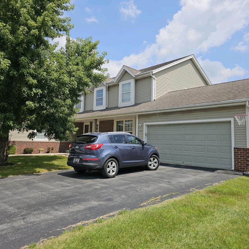 505 N 6th St, Waterford, WI 53185