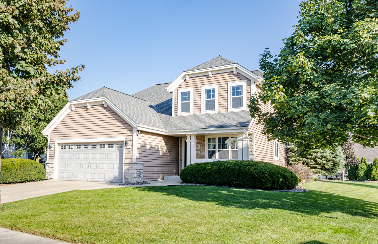 3823 Valley Creek, Waukesha, WI 53189