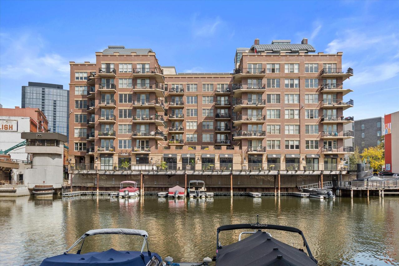 102 N Water St #413, Milwaukee, WI 53202