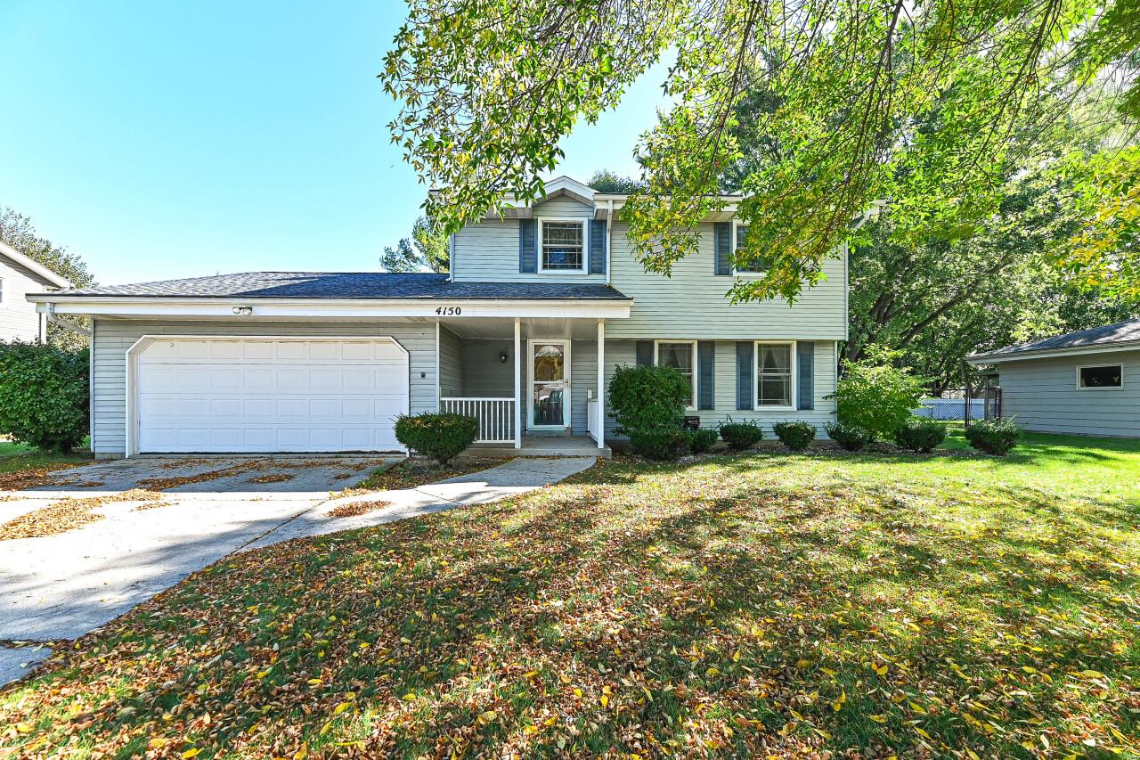 4150 S Adell Ave, New Berlin, WI 53151