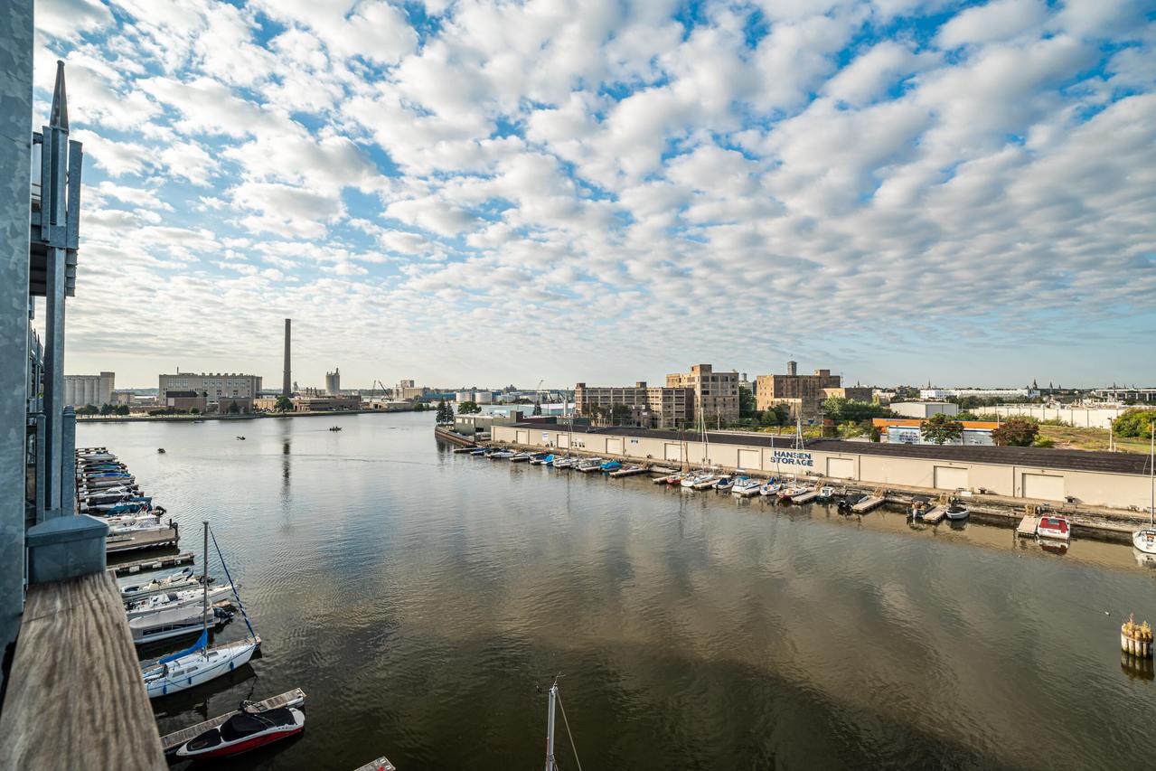 541 E Erie St #505, Milwaukee, WI 53202