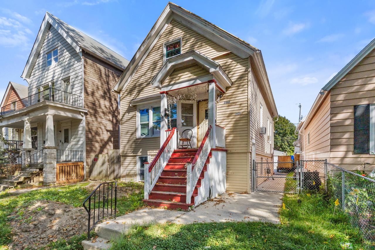 2442 S 12th St, Milwaukee, WI 53215