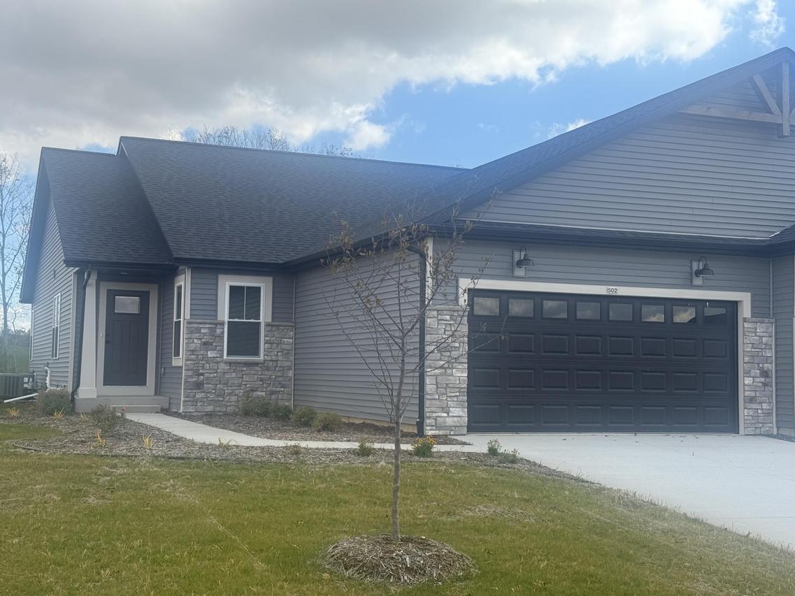 502 Golf Dr, Jefferson, WI 53549