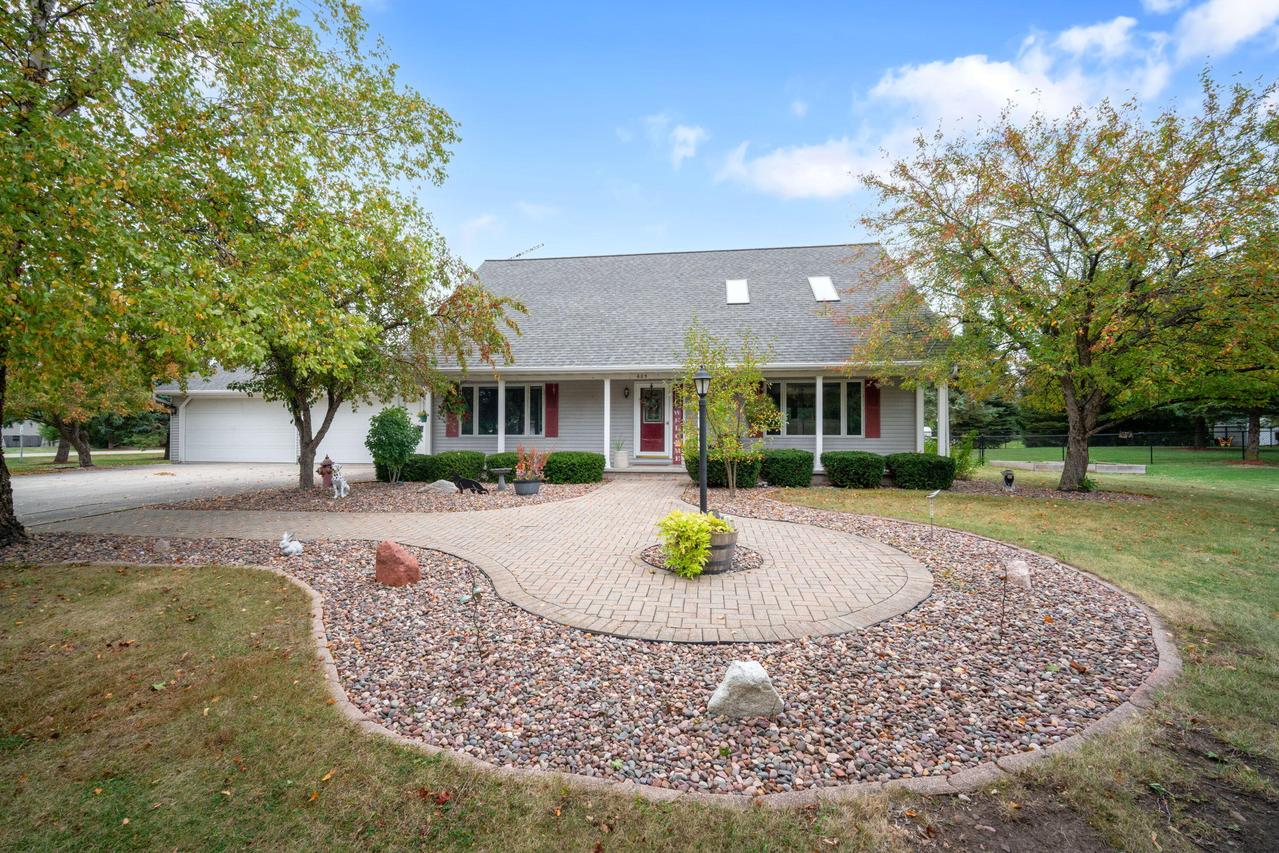 605 Mary Lee Dr, Fond Du Lac, WI 54935