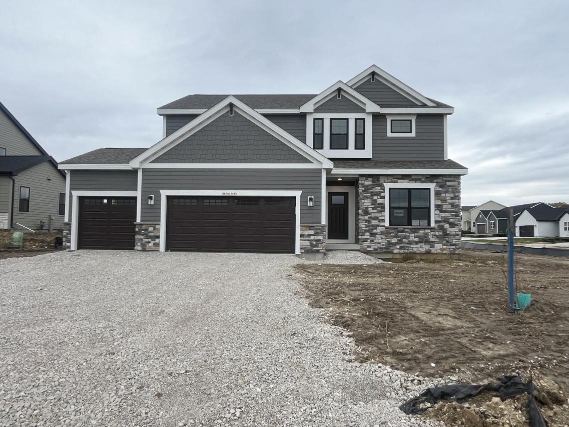 N66W25688 Big Sky Dr, Sussex, WI 53089