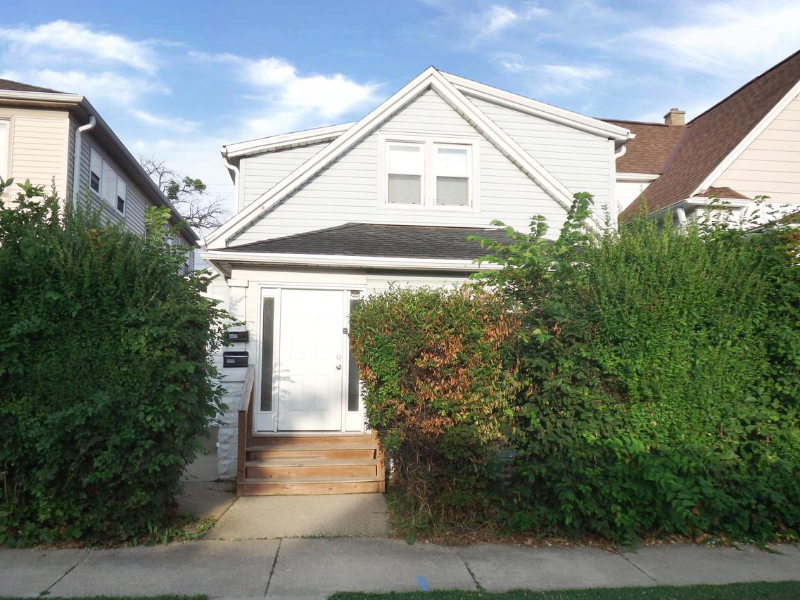 1001 S 72nd St, West Allis, WI 53214