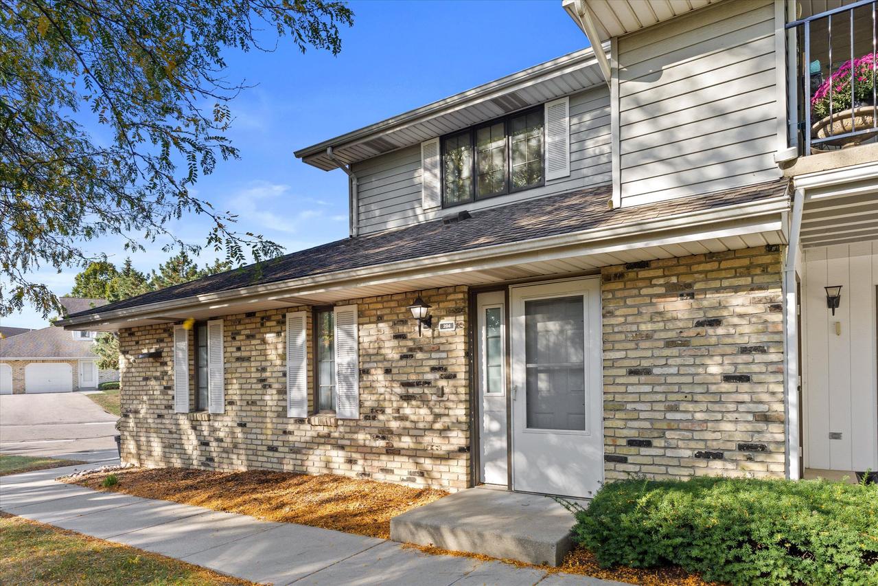 5810 Ring Neck Ter. #204, Mount Pleasant, WI 53406