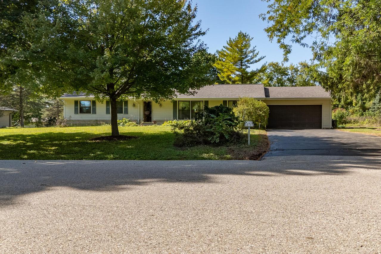 W226N8107 Longview Dr, Lisbon, WI 53089