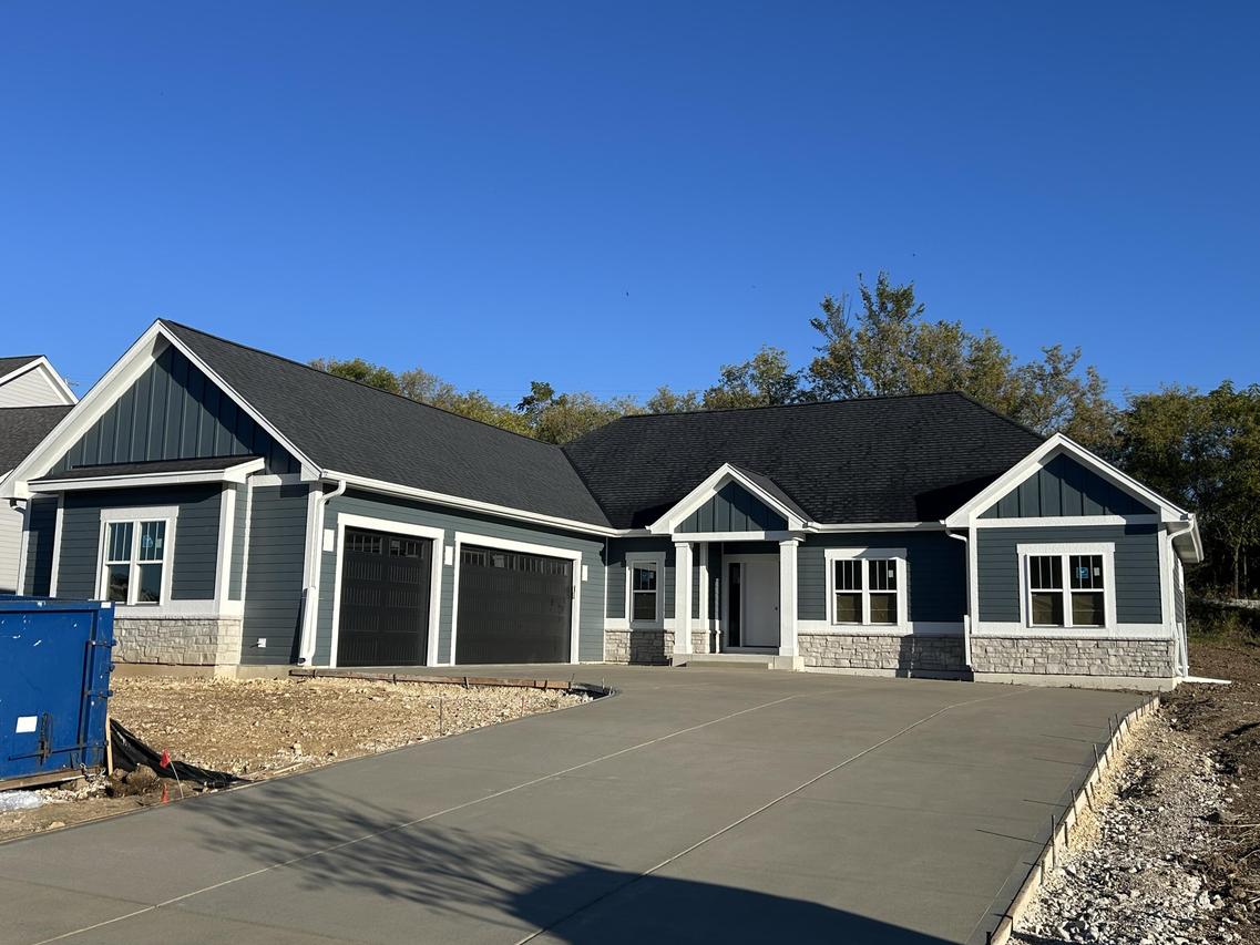 N55W25282 Crescent Hill, Sussex, WI 53089