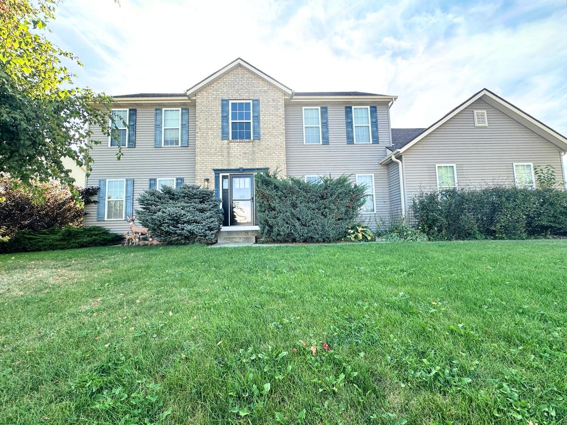 125 Cranberry St, Elkhorn, WI 53121