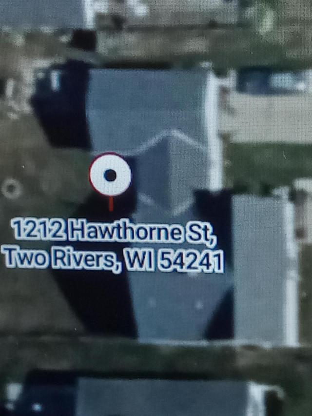 1212 Hawthorne St, Two Rivers, WI 54241