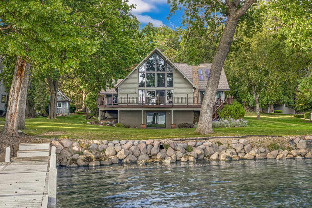 2810 Willow Point, Delavan, WI 53115